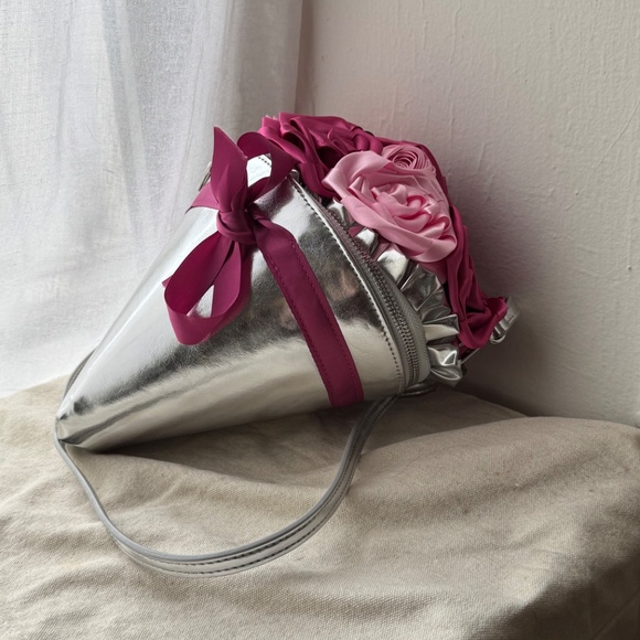 Betsey Johnson Bouquet Bag - Picture 1 of 13